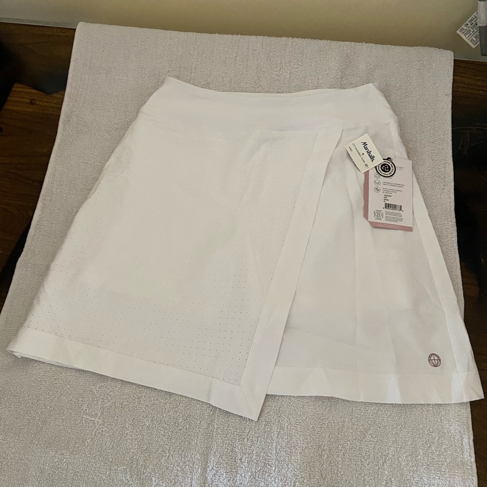 Mondetta Women's White Skirt